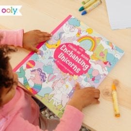 112612-1 OOLY Målarbok Enchanting Unicorns Coloring Book