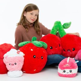 112962-4 Mini Squishable Comfort Food Strawberry Milkshake - 18 cm