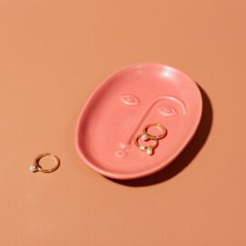113506 Sass & Belle Smyckesfat Rosa Röd Abstrakt Ansikte