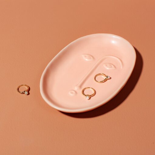 113507 Sass & Belle Smyckesfat Rosa Abstrakt Ansikte1