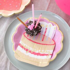 Servetter 12-pack Happy Birthday Rose Cake Shaped 33x33 cm