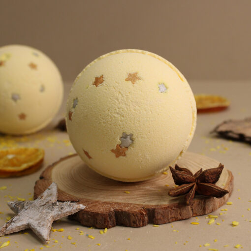 Badbomb Christmas Star- Marzipan  dia 7.5 cm 180 g