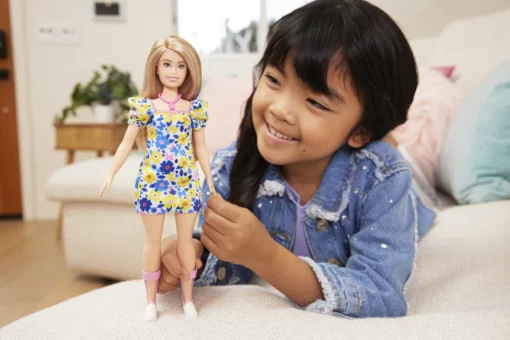 Barbie Fashionista Doll Yellow Blue Floral - Bild 4
